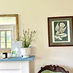 Adelaide Lakeview Bed and Breakfast 3*