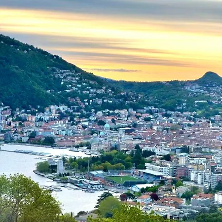 فندق مبيت وإفطار Adelaide Lakeview كومو