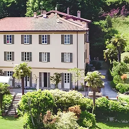 לינה וארוחת בוקר Adelaide Lakeview