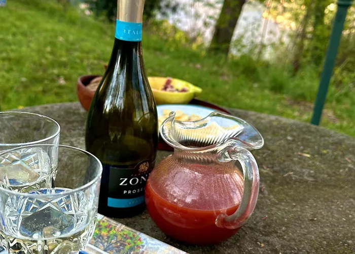 Adelaide Lakeview 3*