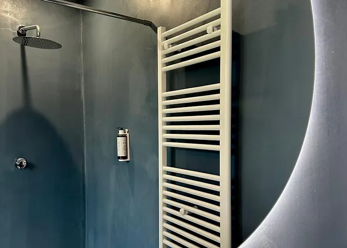 לינה וארוחת בוקר Adelaide Lakeview קומו