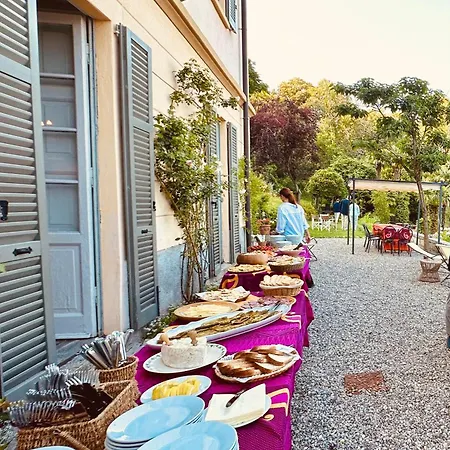 Panzió Adelaide Lakeview Como