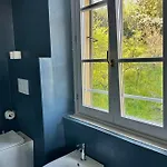 Adelaide Lakeview 3*