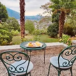 Adelaide Lakeview Bed and Breakfast