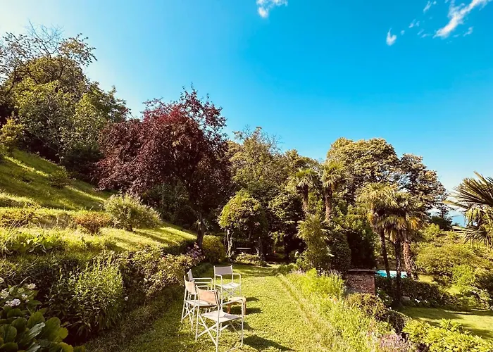 Adelaide Lakeview Bed & Breakfast Côme